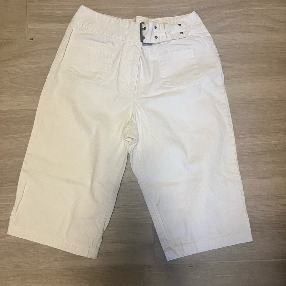 White Women's Capris with Belt